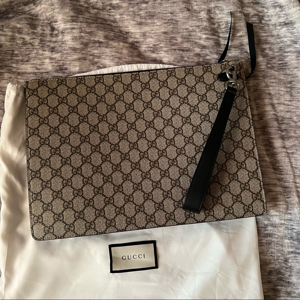 GUCCI WEB WRISTLET SUPREME CLUTCH GG MONOGRAM - Picture 2 of 9